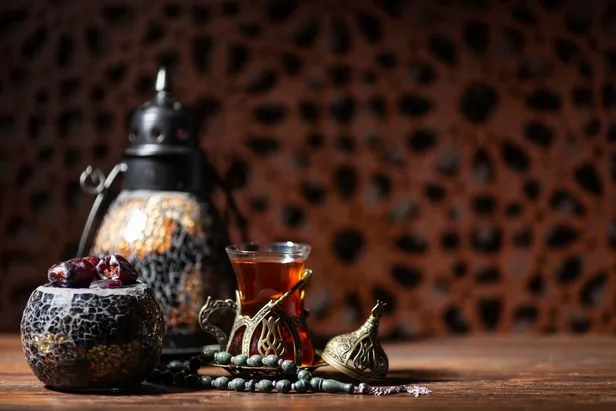 sahur-duasi-arapca-turkce-sahurda-okunacak-dualar-neler-peygamber-efendimizin-sahur-hakkindaki-hadisleri-1709645718669.jpeg Sahur Duası Arapça-Türkçe 🤲 | Sahurda okunacak dualar neler? Peygamber Efendimizin sahur hakkındaki hadisleri... - 8