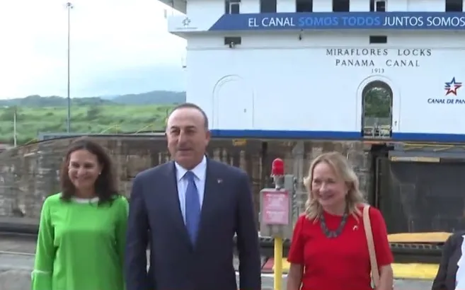 Bakan Çavuşoğlu Panama’da