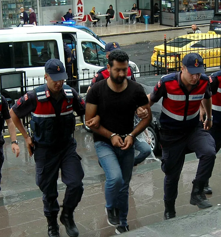 Mesajlarını yakaladığı eşini internetten aldığı tüfekle öldürdü - 4
