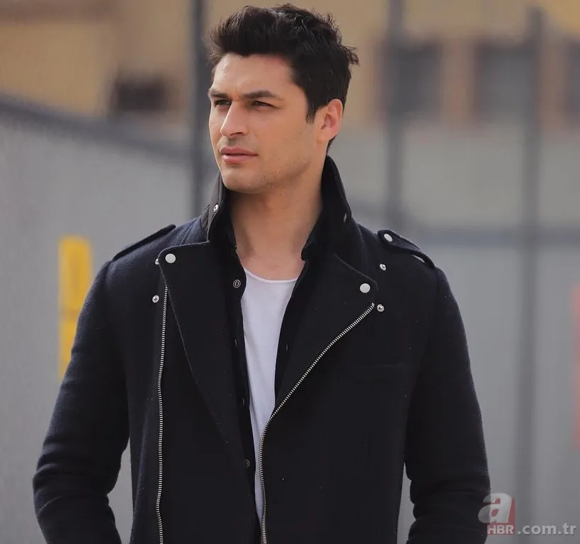 Zembilli'nin Adem'i Emre Dinler bakın hangi dizide oynamış! Burak Özçivit'in rol arkadaşı... 8