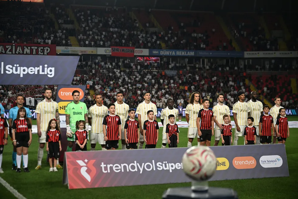 canli-anlatim-gaziantep-fk-fenerbahce-1789408838615.jpg Gaziantep’te sessiz gece! Fenerbahçe deplasmandan 1 puanla döndü - 5
