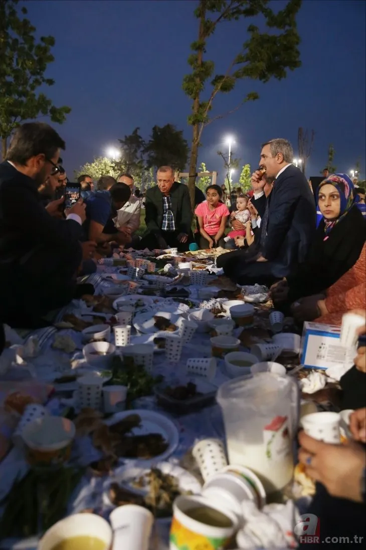 Başkan Erdoğan, Zeytinburnu sahilinde vatandaşlarla iftar yaptı