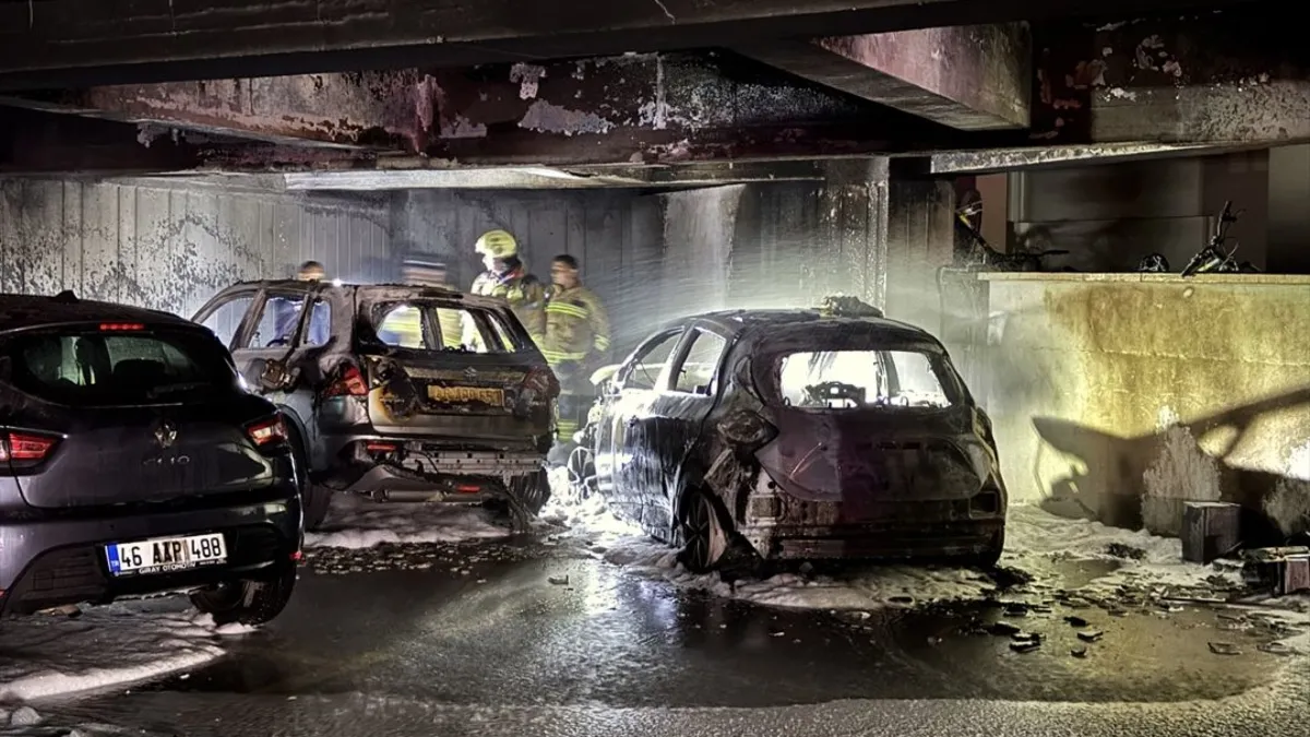 Kapramanmaraş'ta kapalı otoparkta araç yangını! 18 kişi dumandan etkilendi