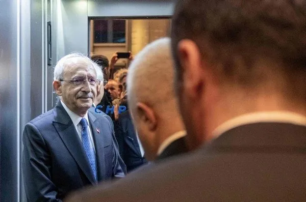 1684299979127.jpeg Seçim gecesi CHP Genel Merkezi’nde ne oldu? Ekrem İmamoğlu ile Mansur Yavaş'tan darbe - 5