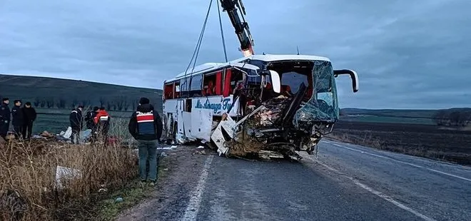 Yozgat-Kayseri yolunda yolcu otobüsü devrildi! Ölü ve yaralılar var
