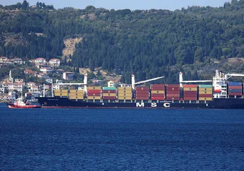 Çanakkale Boğazı’nda arızalanan gemi kurtarıldı