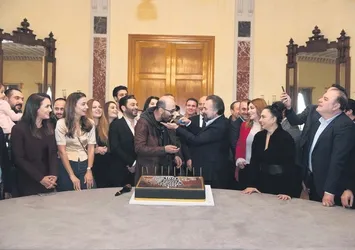 ATV'nin reyting rekortmeni dizisi EDHO’dan 150. bölüm için pastalı kutlama