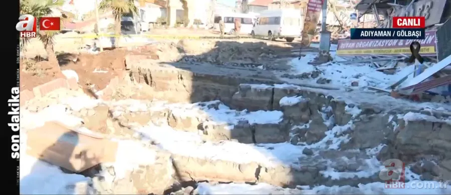 Depreme ait yeni görüntüler ortaya çıktı! İşte gökyüzünde ortaya çıkan ışık hüzmesi ve sallantı anı 24