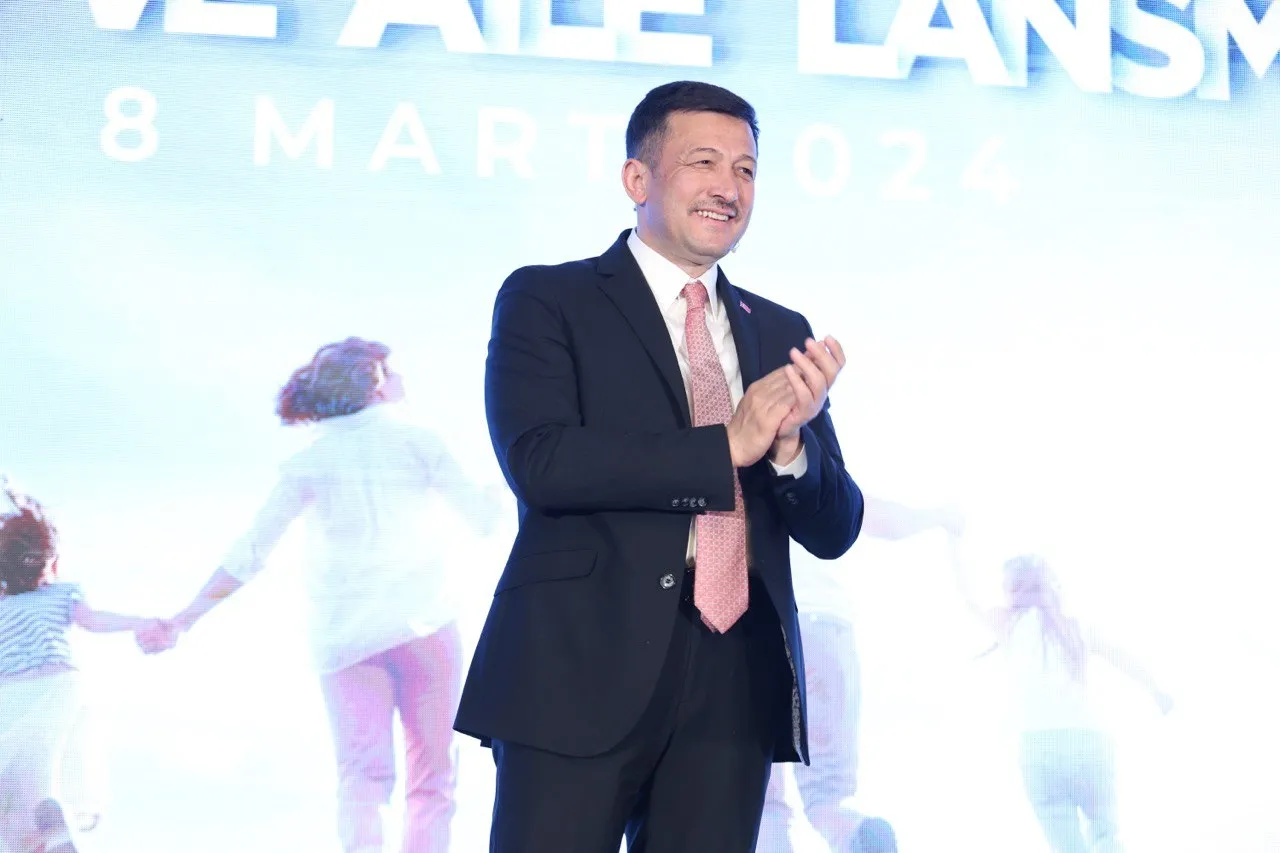 Hamza Dağ ‘’Kadın ve Aile’’ projelerini tanıttı: İzmir'de yeni bir hikaye yazma yolundaki asli yol arkadaşlarım...