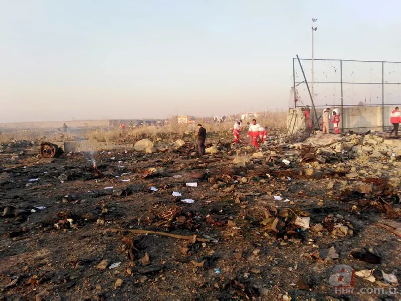 İran'da düşen uçağın enkazından ilk görüntüler! 6