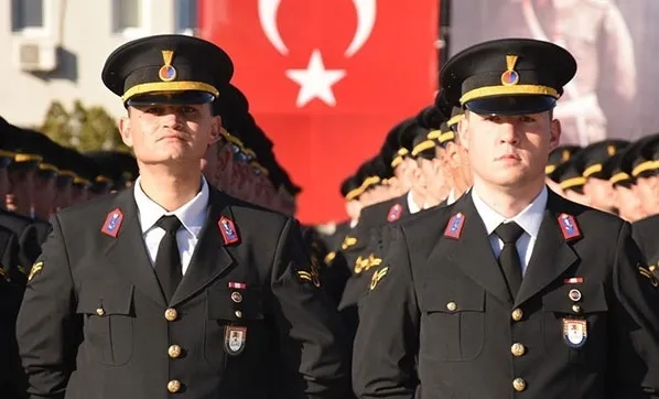 Jandarma uzman erbaş alımı başladı mı? 2021 Jandarma 5000 uzman erbaş alımı başvuru şartları nelerdir?