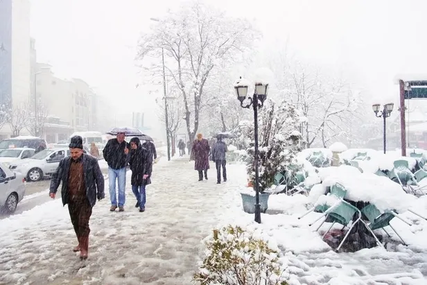 Yılbaşında İstanbul'a kar yağacak mı? 31 Aralık'ta İstanbul'a kar yağar mı? Meteoroloji Genel Müdürlüğü duyurdu... - 1