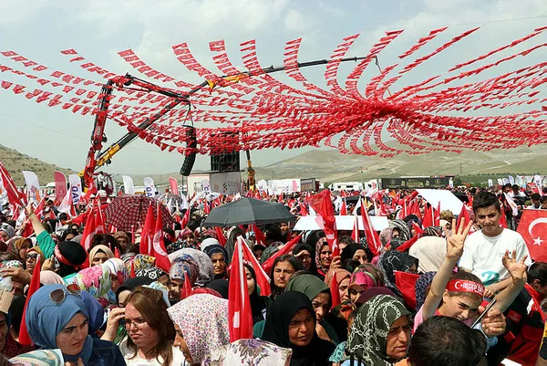 baskan-erdogandan-malatyada-onemli-aciklamalar-bay-bay-kemal-talimati-kandilden-aliyor-1684853738431.jpg Başkan Erdoğan'dan Malatya'da önemli açıklamalar! "Bay Bay Kemal talimatı Kandil'den alıyor" - 9