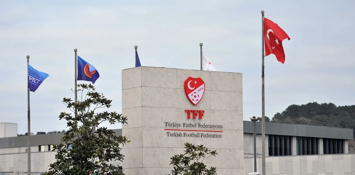 TFF'de tarihi Riva zirvesi başladı: Montella, Anthony Taylor ve seçim kararı masada - 2