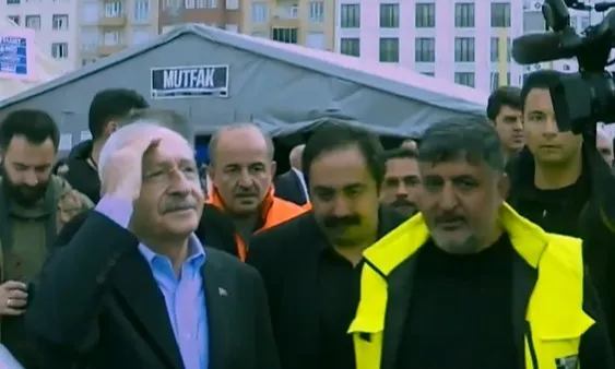 Deprem bölgesine giden Kemal Kılıçdaroğlu’na tepki: CHP geçmişiyle nasıl helalleşecek? Erbakan’ın kemikleri sızlıyor...