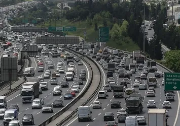 İstanbul'da sabah saatlerinde trafik: Yüzde 76'ya yükseldi