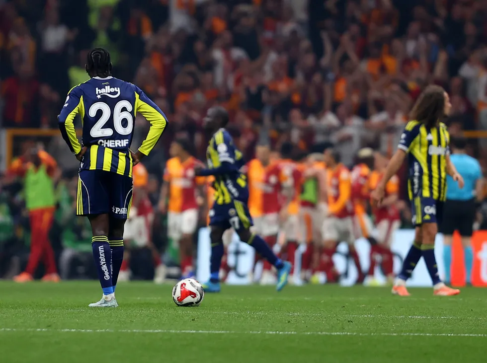 derbiye-aslan-damgasi-galatasaraydan-fenerbahceye-farkli-tarife-lider-3-puani-3-golle-aldi-1777230750885.jpg FOTOĞRAF (AA)