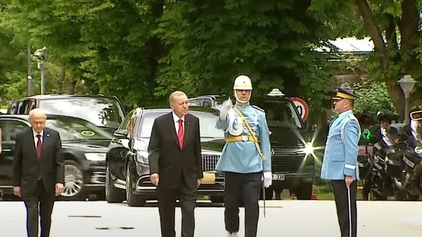 Türkiye Büyük Millet Meclisi’nde yeni dönem! Bugün milletvekilleri yarın Başkan Recep Tayyip Erdoğan yemin edecek!