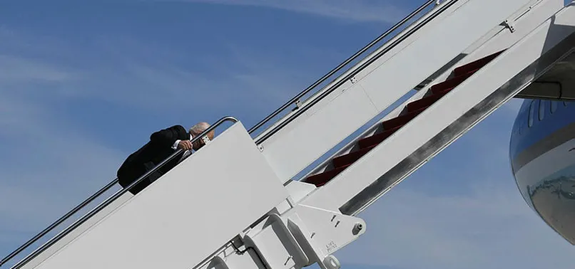 Joe Biden Air Force One'a binerken neden 3 kere düştü? Beyaz Saray açıkladı