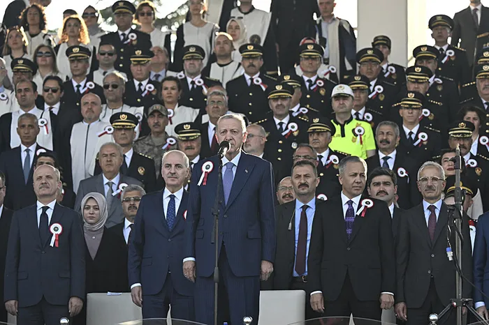 baskan-erdogan-polis-akademisi-mezuniyet-toreninde-konustu-1719333563104.jpg Başkan Erdoğan Polis Akademisi Mezuniyet Töreni'nde konuştu - 3