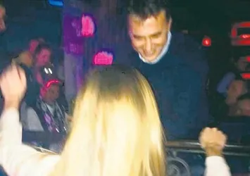 Taraftar cefada Fikret Orman sefada!