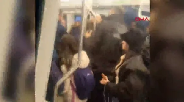 ankara-kizilay-batikent-metrosunda-bir-kadinin-kafasi-tutunma-direklerine-sikisti-1672591210533.jpg Ankara Kızılay-Batıkent metrosunda bir kadının kafası tutunma direklerine sıkıştı - 4