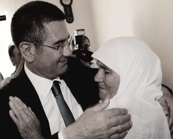 ak-parti-genel-baskan-yardimcisi-nurettin-caniklinin-annesi-hayatini-kaybetti-1660763222084.jpeg AK Parti Genel Başkan Yardımcısı Nurettin Canikli'nin annesi hayatını kaybetti - 1