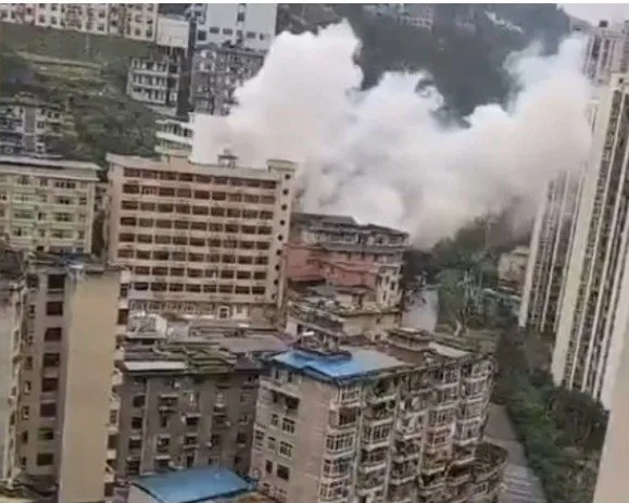Çin'de patlama! Onlarca kişi enkaz altında kaldı - 3