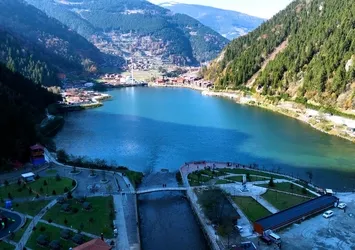 Uzungöl'ün çevresinde kaçak yapı temizliği