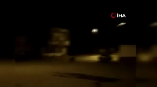 sivasta-sehre-inen-ayi-panigi-firinin-kapisini-acinca-karsisinda-buldu-1668505666897.jpg Sivas’ta şehre inen ayı paniği! Fırının kapısını açınca karşısında buldu - 1