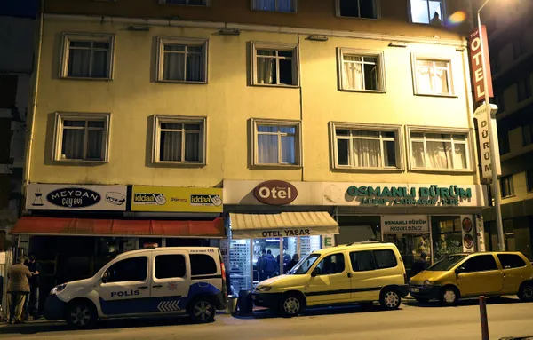 1610425889340.jpg Bayrampaşa'da korkunç olay! Çocuk ağlayınca dehşet ortaya çıktı - 4