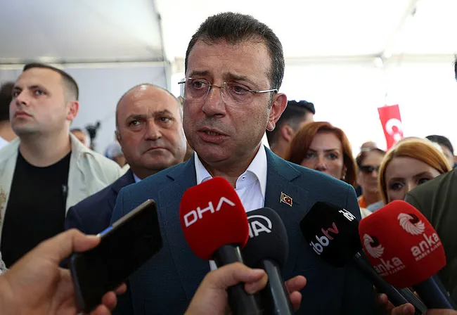 Enver Aysever Ekrem İmamoğlu’nu hedef aldı: Güven vermeyen bir belediye başkanı