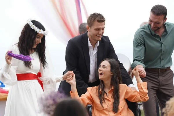 Ateş Kuşları 21. bölüm sezon finali CANLI İZLE! 23 Haziran Ateş Kuşları son bölüm tek parça izle!