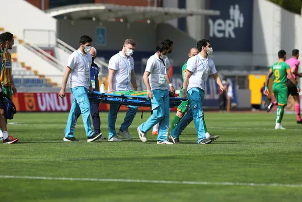 Alanyasporlu futbolcu Salih Uçan'dan üzücü haber - 2