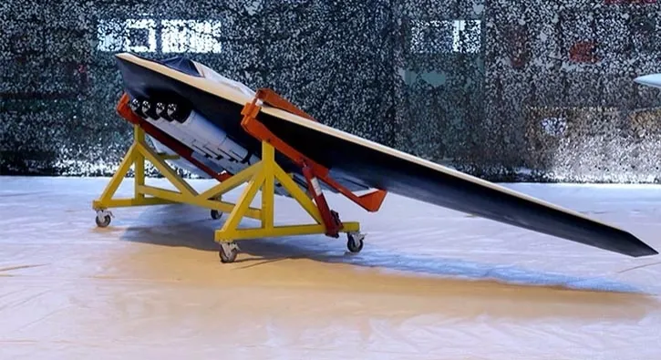 İran yeni İHA'sını tanıttı - 1