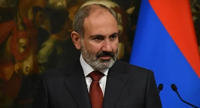 Azerbaycanlı şehit babaya son bakış! 4 yaşındaki Yusuf yürekleri yaktı - 4