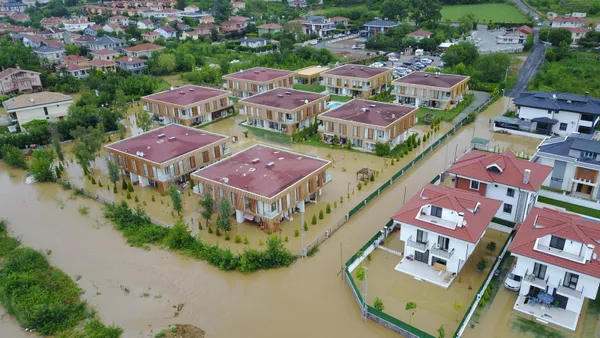 Son dakika: Sağanak Şile’yi vurdu CHP’li İBB seyretti