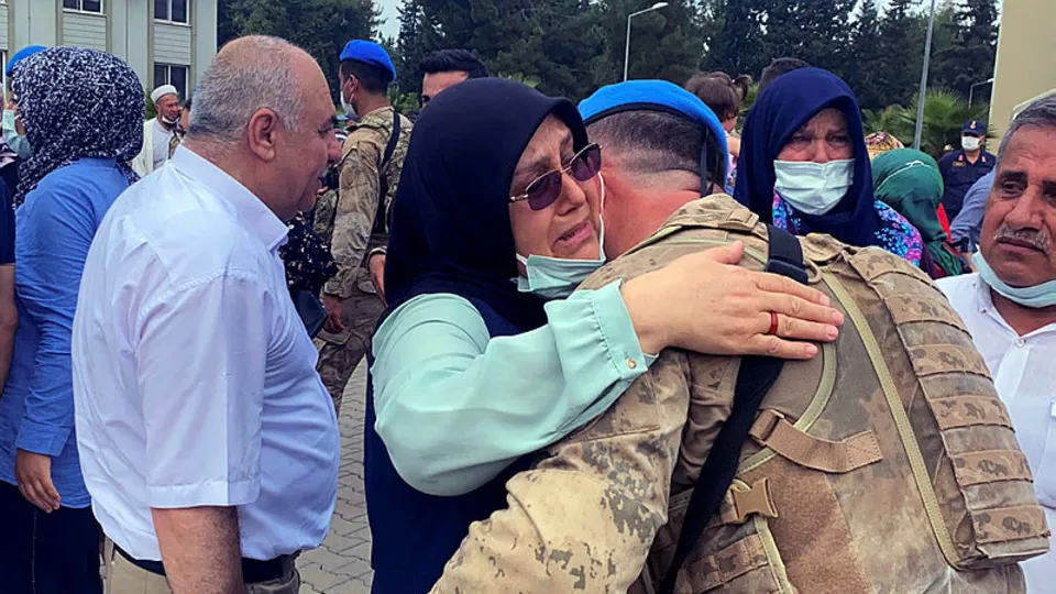 El-Bab Türk komandosu ile huzur bulacak! Asker yeni görev yerine uğurlandı! Duygusal anlar kamerada