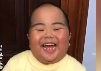 Fenomen bebek gülme krizine girdi!