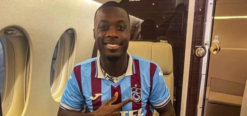 Trabzonspor Nicolas Pepe'yi transfer etti! Gece saatlerinde formayı giydi İstanbul'a indi