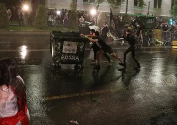 Gürcistan sokaklarında kaos devam ediyor