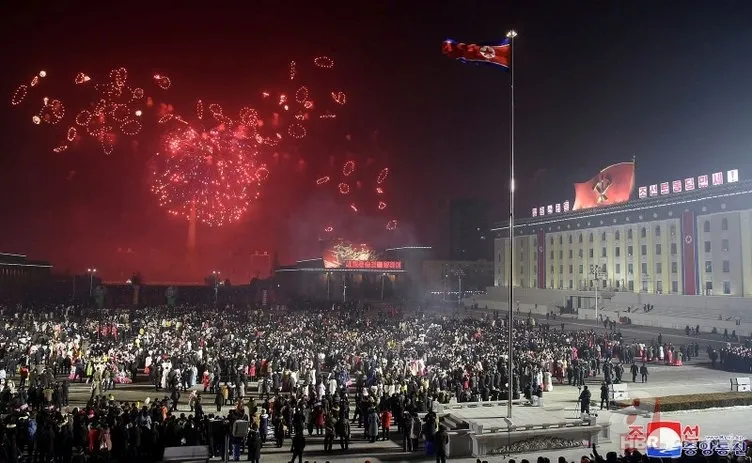 Kuzey Kore yeni yıla füze denemesi ile girdi! Bu kez havai fişek yerine füze fırlattılar 1