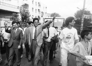 Cüneyt Arkın’ın daha önce hiç görmediğiniz fotoğrafları arşivden çıktı