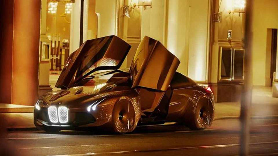 BMW'nin yeni canavarı: Vision Next 100