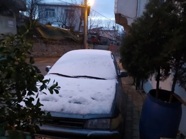 İstanbul beyaza bürünüyor ❄️Meteoroloji'den 61 ile yoğun kar yağışı uyarısı ⛄ Hangi illere kar yağacak? - 2