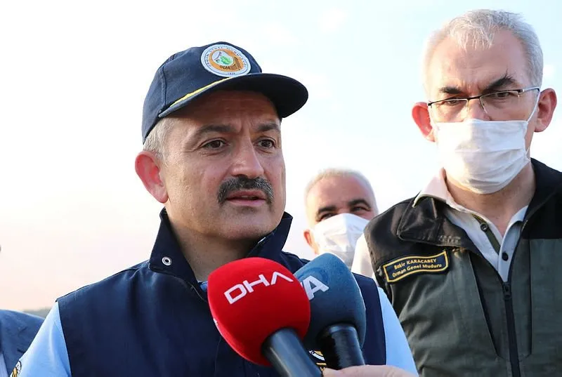 Son Dakika Izmir Alacati Daki Yanginla Ilgili Bakan Pakedemirli Den Aciklama Kontrol Altina Alindi