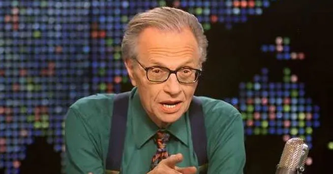 Ünlü televizyoncu Larry King'e rüşvet suçlaması - 1