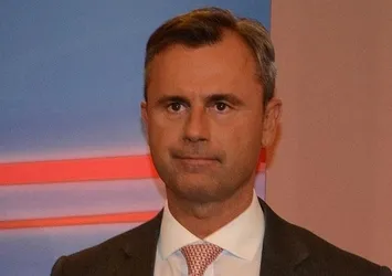 Avusturya'da Hofer yenilgiyi kabul etti