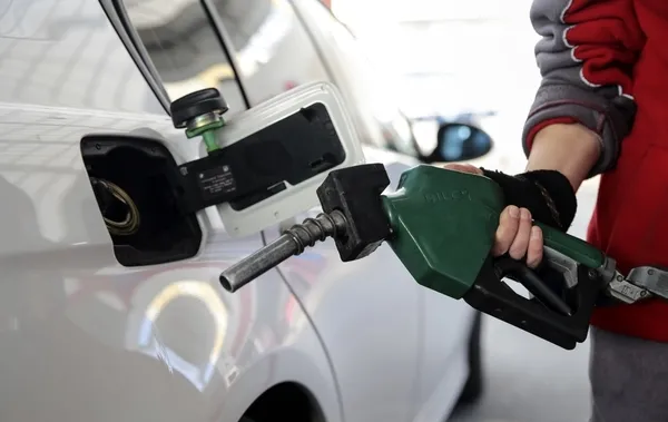 son-dakika-benzin-ve-lpgye-zam-geliyor-bu-geceden-itibaren-gecerli-olacak-guncel-akaryakit-fiyatlari-1667486252362.jpg Akaryakıtta benzin ve LPG'ye zam geldi | Güncel akaryakıt fiyatları - 2
