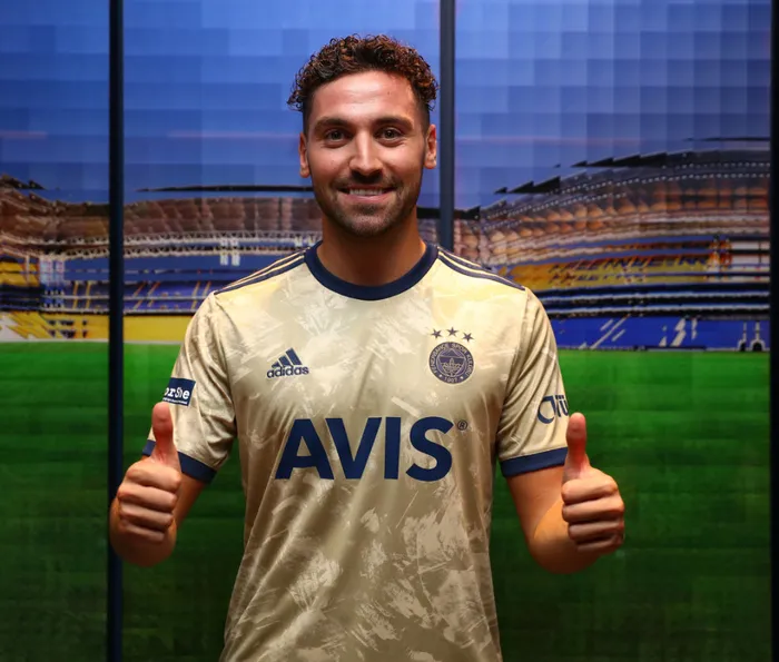 Fenerbahçe ile anlaşan Sinan Gümüş’ten çubuklu forma vurgusu